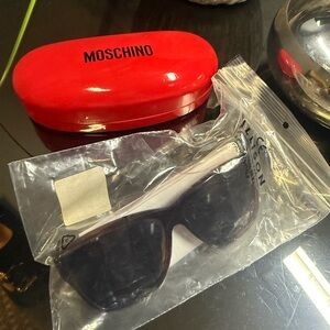 Moschino sunglasses
